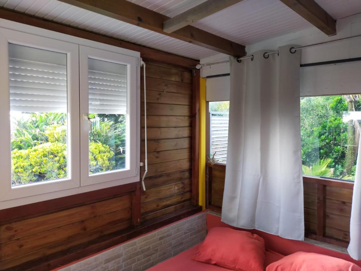 Douceur Des Hauteurs Bas De Villa, Piscine Privee Sainte-Luce Luaran gambar